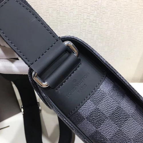 ルイヴィトンバッグ素材ディテール